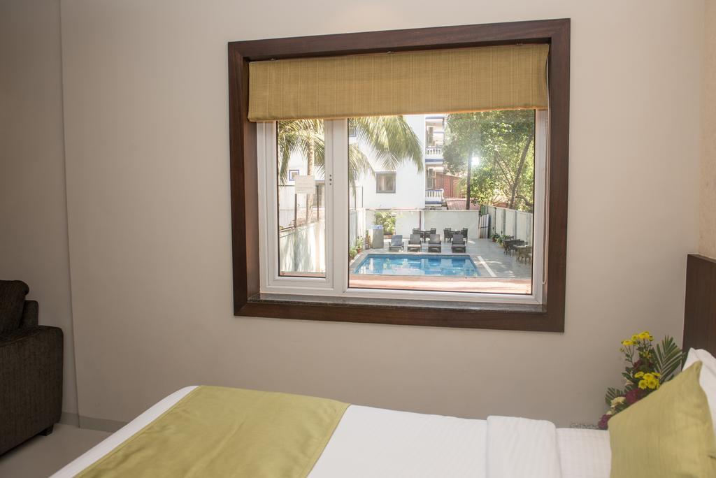 Calangute Towers - Am Hotel Kollection Rum bild